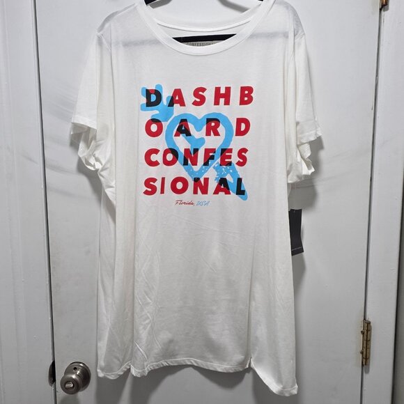 NWT Torrid Size 4 Dashboard Confessional Tee - Picture 2 of 3